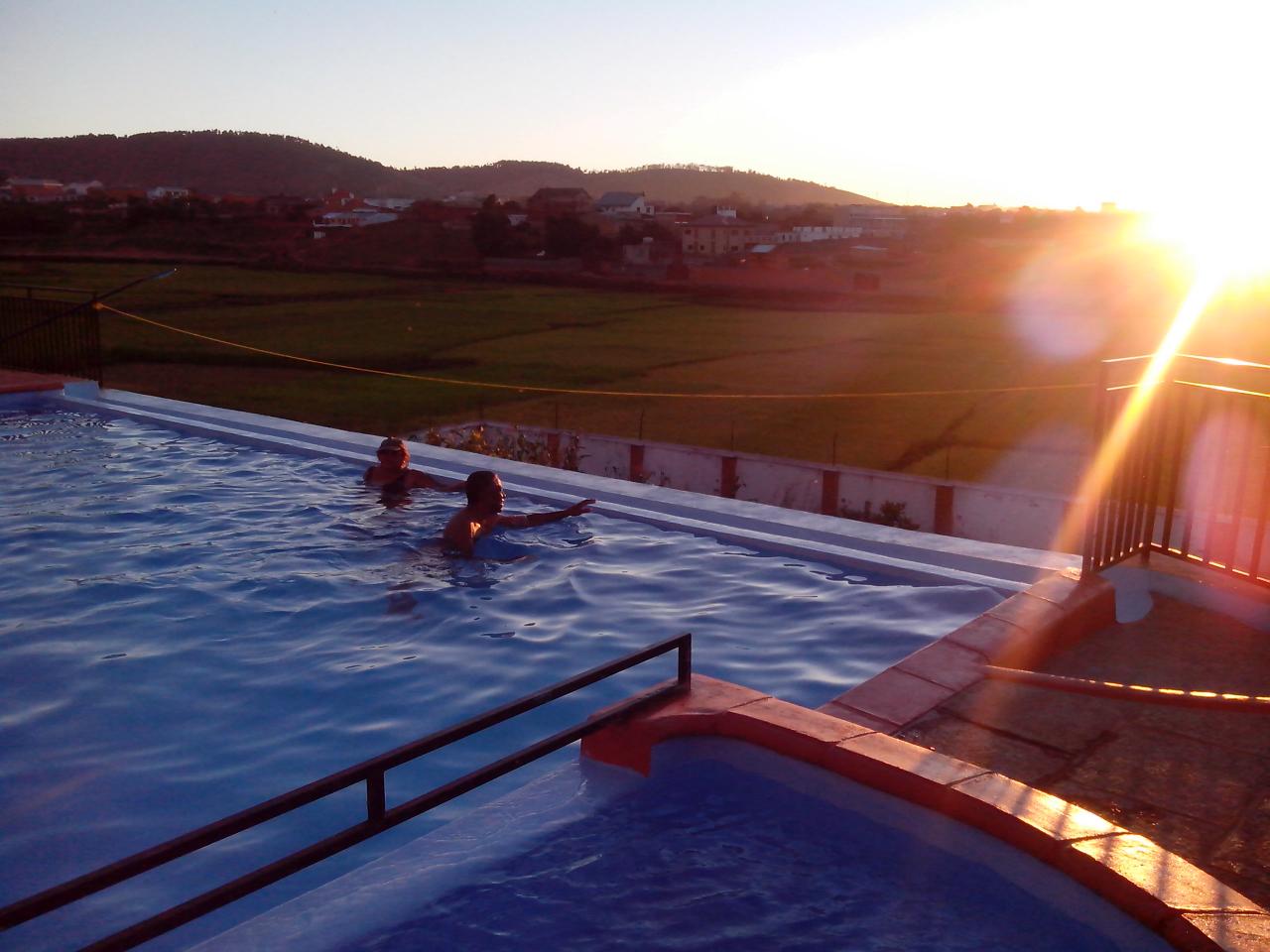 Le bain au coucher de soleil